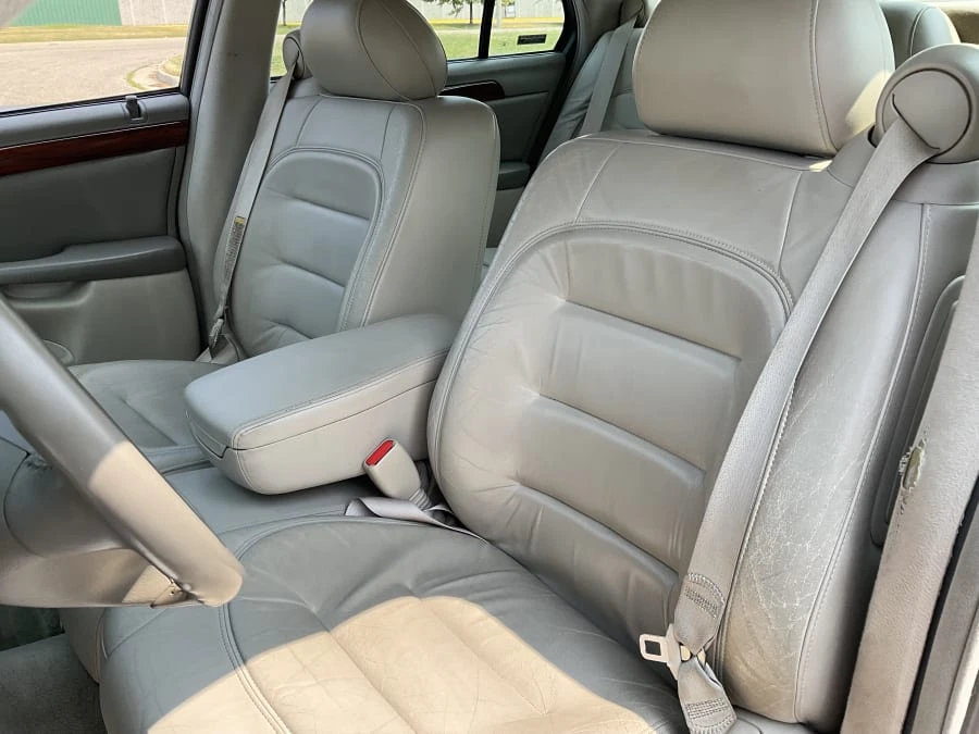 2000 Cadillac DeVille 8th Gen - Image 4 of 10
