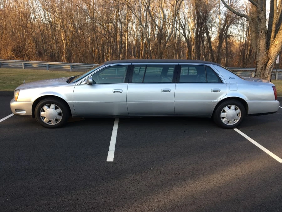 2000 Cadillac DeVille 8th Gen - Image 2 of 9