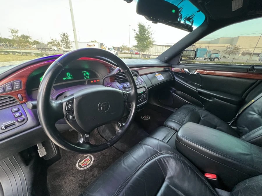 2000 Cadillac DeVille 8th Gen - Image 10 of 14