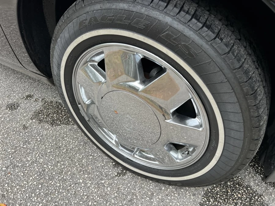 2000 Cadillac DeVille 8th Gen - Image 15 of 28