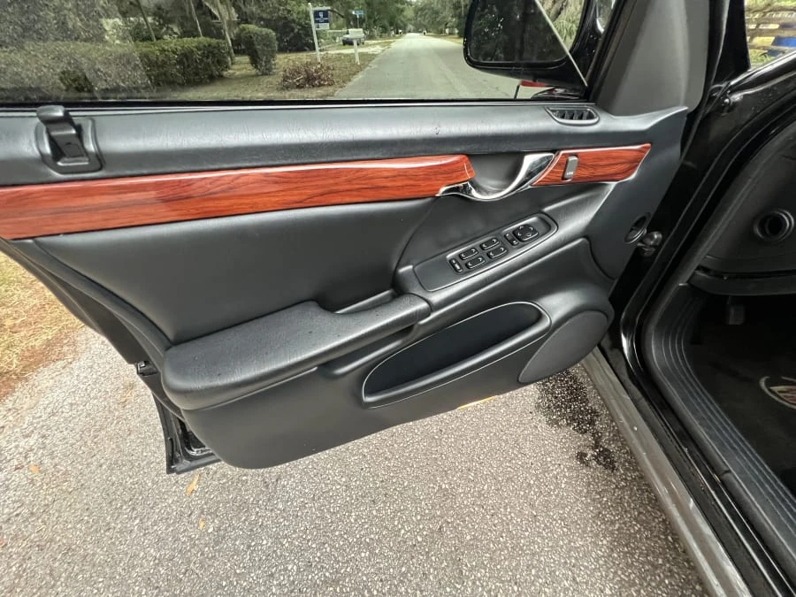 2000 Cadillac DeVille 8th Gen - Image 24 of 28