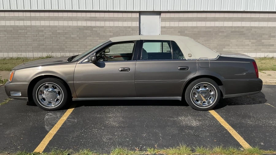 2000 Cadillac DeVille 8th Gen - Image 2 of 8