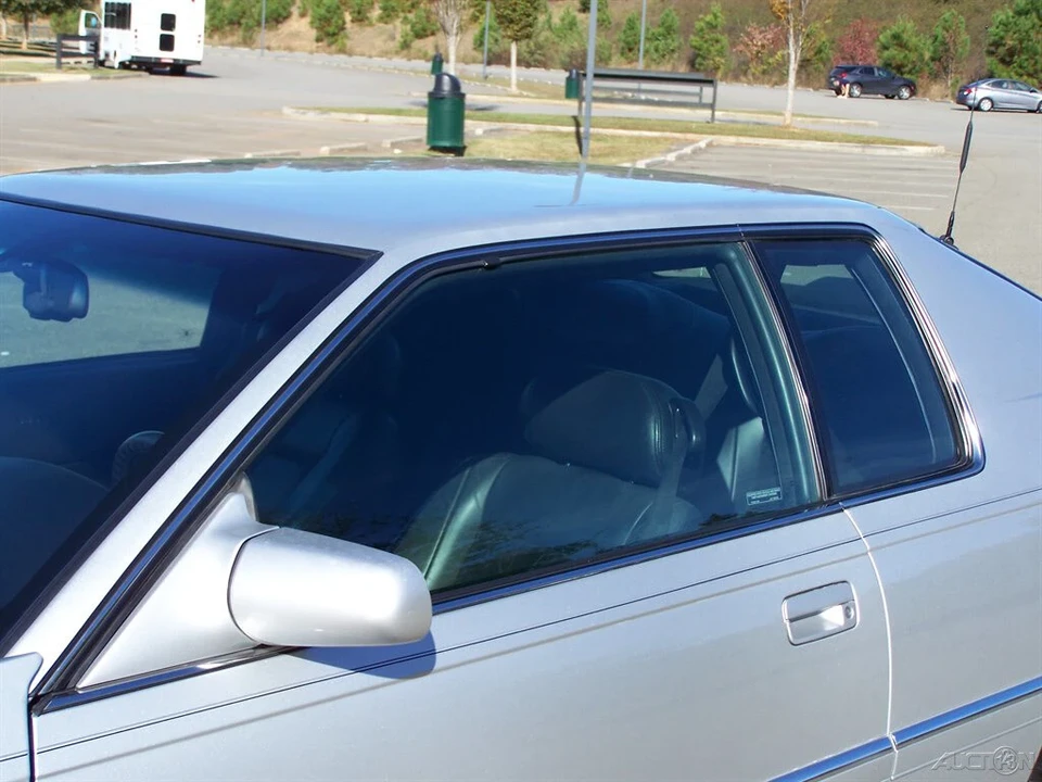 2000 Cadillac Eldorado 12th Gen - Image 13 of 21