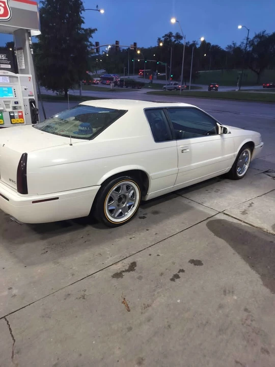 2000 Cadillac Eldorado 12th Gen - Image 2 of 4