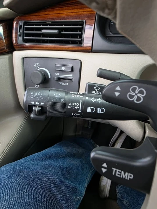 2000 Cadillac Eldorado 12th Gen - Image 14 of 18