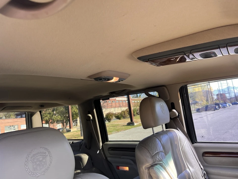 2000 Cadillac Escalade 1st Gen - Image 17 of 21