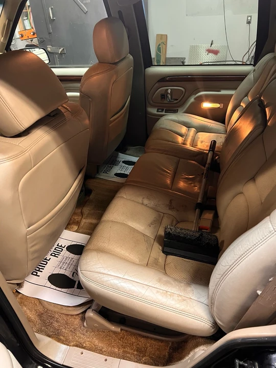 2000 Cadillac Escalade 1st Gen - Image 19 of 21