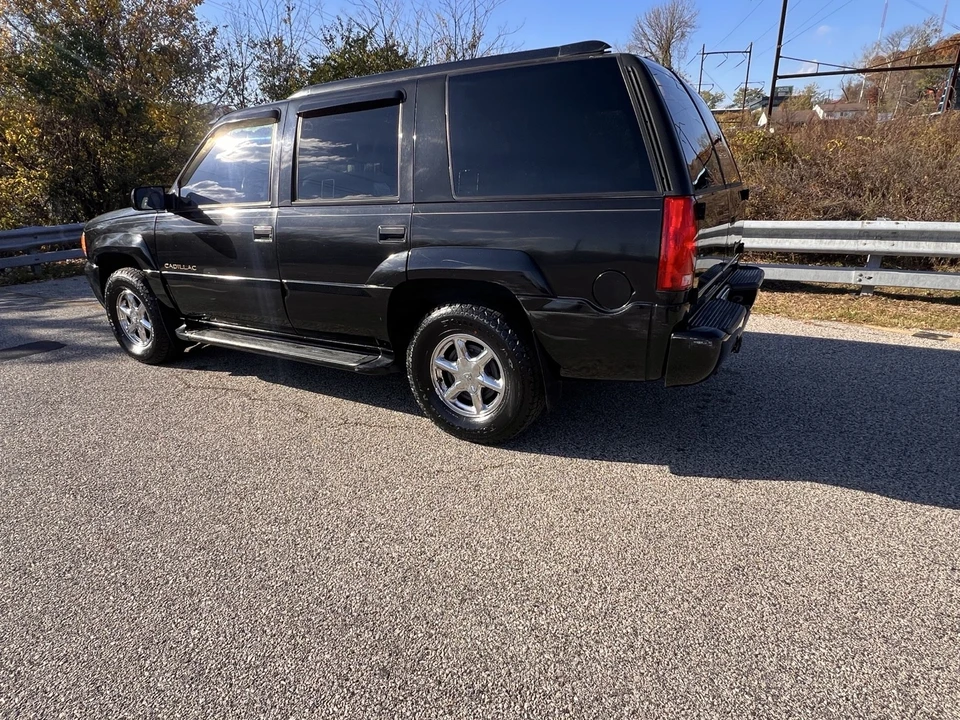 2000 Cadillac Escalade 1st Gen - Image 6 of 21