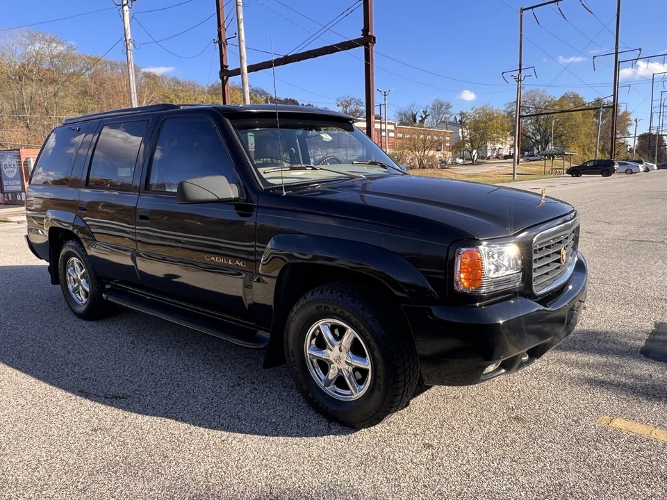 2000 Cadillac Escalade 1st Gen - Image 3 of 21