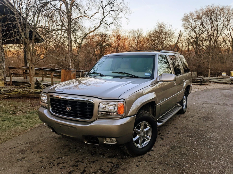 2000 Cadillac Escalade 1st Gen - Image 29 of 31