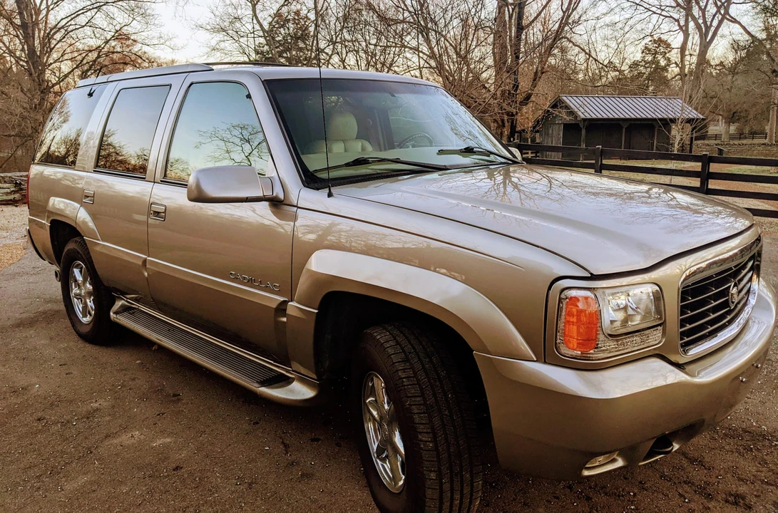 2000 Cadillac Escalade 1st Gen - Image 7 of 31