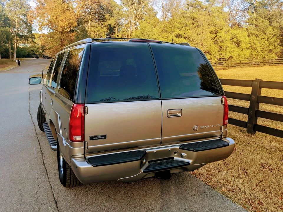 2000 Cadillac Escalade 1st Gen - Image 20 of 31