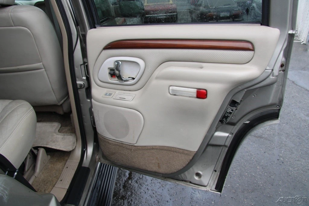2000 Cadillac Escalade 1st Gen - Image 21 of 21