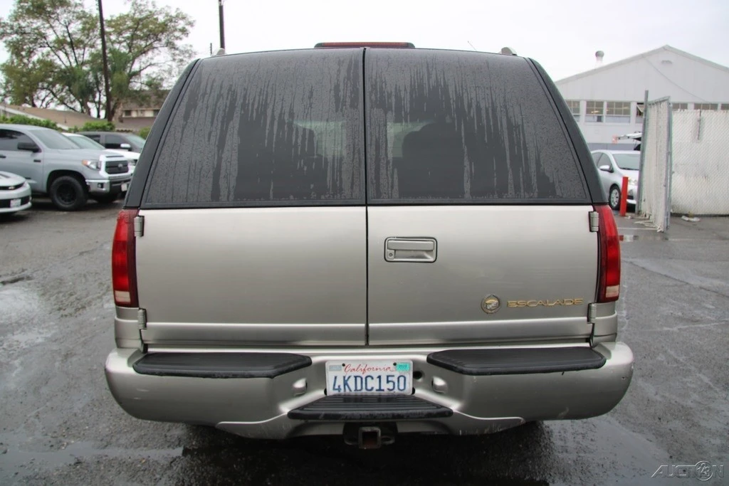 2000 Cadillac Escalade 1st Gen - Image 5 of 21