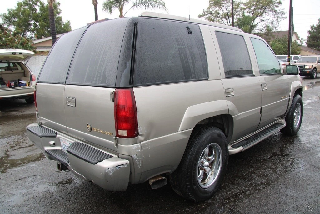 2000 Cadillac Escalade 1st Gen - Image 6 of 21