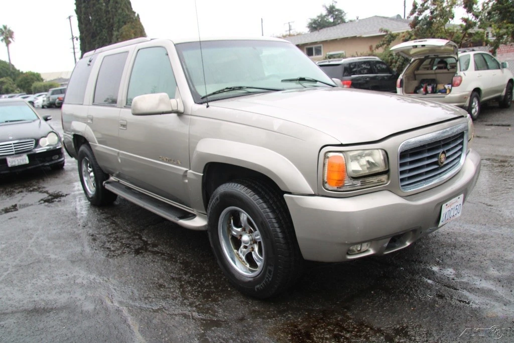 2000 Cadillac Escalade 1st Gen - Image 8 of 21