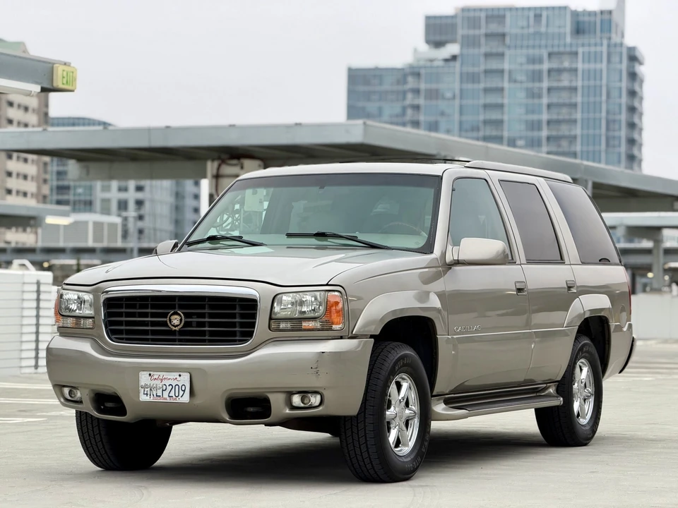2000 Cadillac Escalade 1st Gen - Image 7 of 31
