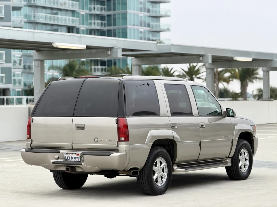 2000 Cadillac Escalade 1st Gen - Image 26 of 31
