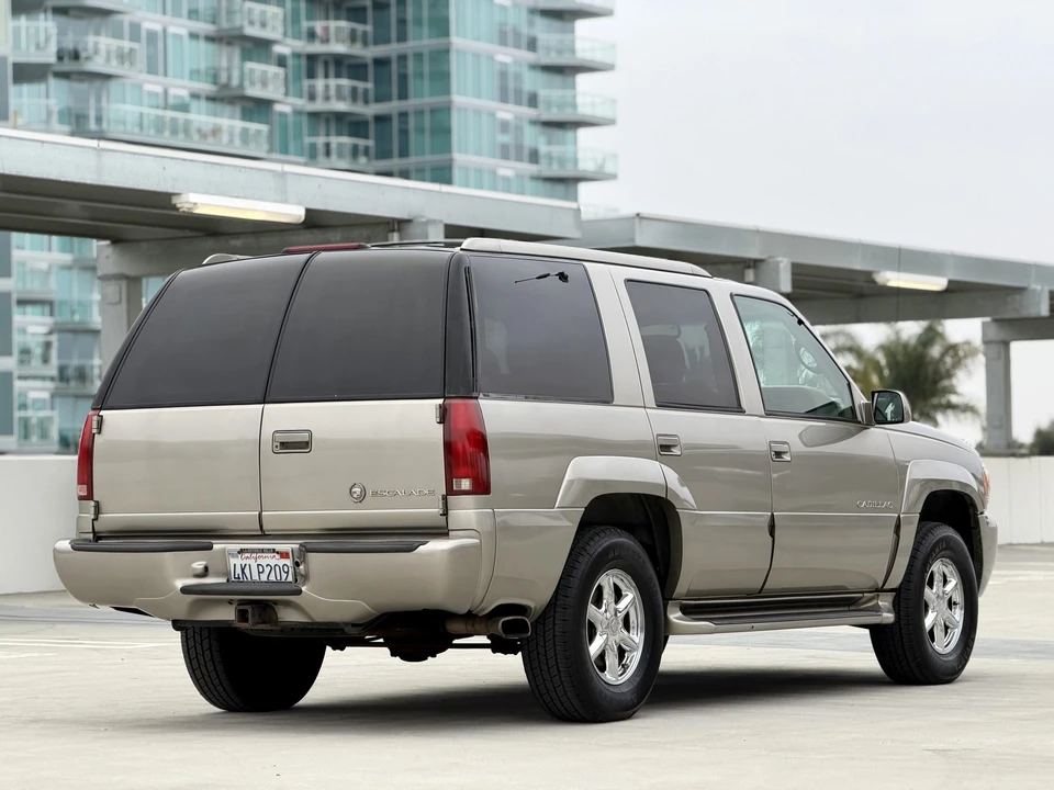 2000 Cadillac Escalade 1st Gen - Image 25 of 31