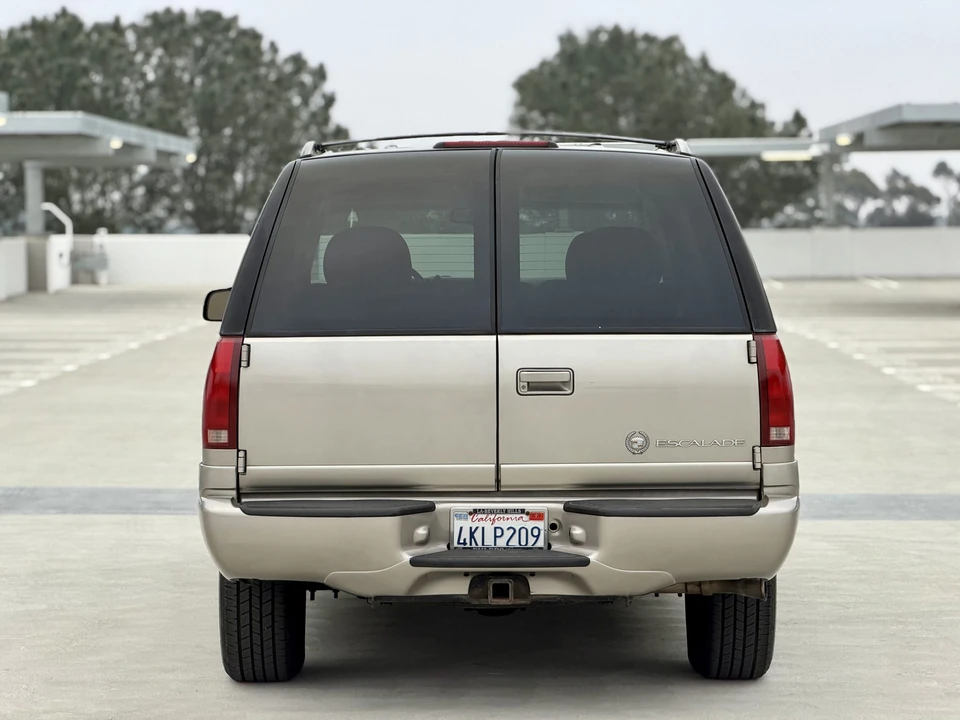2000 Cadillac Escalade 1st Gen - Image 18 of 31