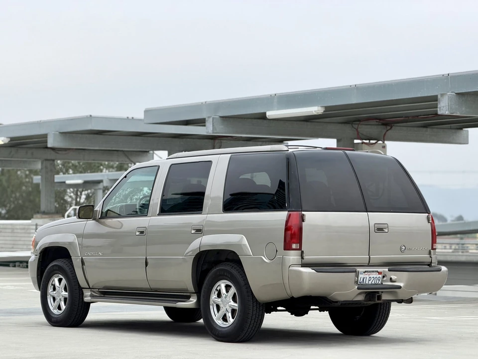 2000 Cadillac Escalade 1st Gen - Image 13 of 31