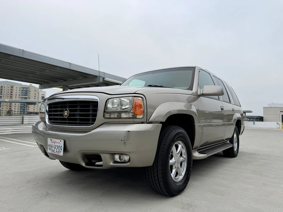 2000 Cadillac Escalade 1st Gen - Image 5 of 31
