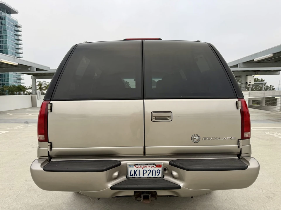 2000 Cadillac Escalade 1st Gen - Image 21 of 31