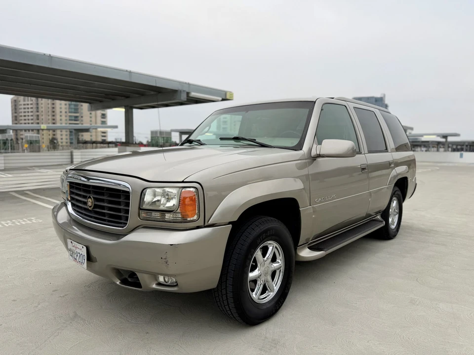2000 Cadillac Escalade 1st Gen - Image 6 of 31