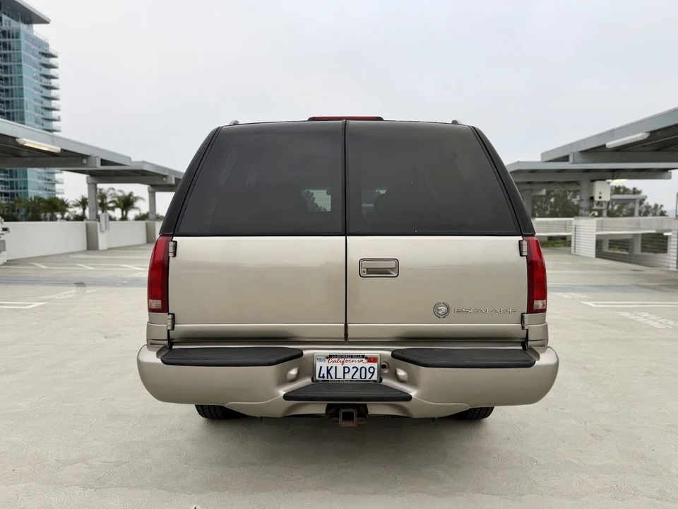 2000 Cadillac Escalade 1st Gen - Image 19 of 31