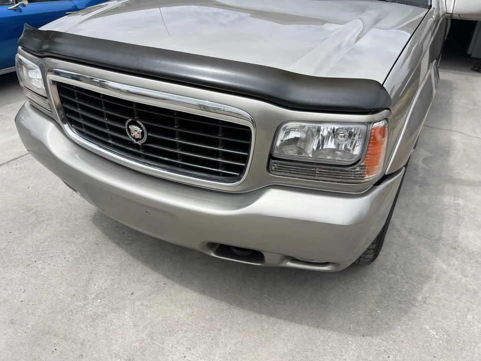 2000 Cadillac Escalade 1st Gen - Image 25 of 31