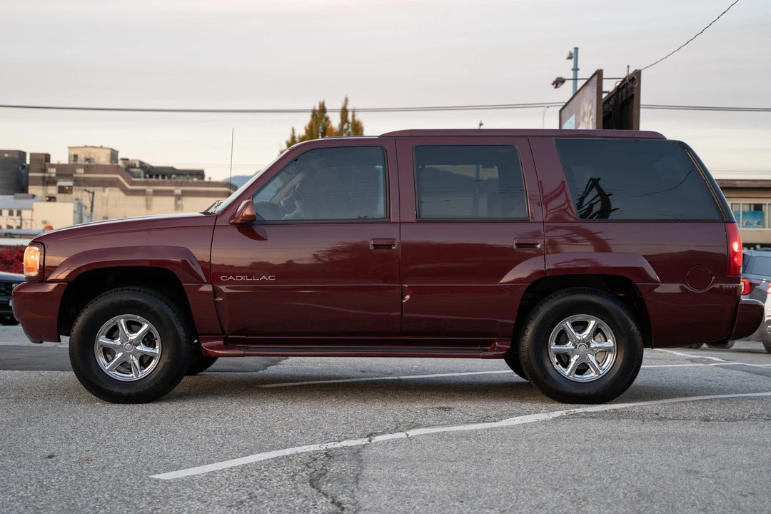 2000 Cadillac Escalade 1st Gen - Image 7 of 31
