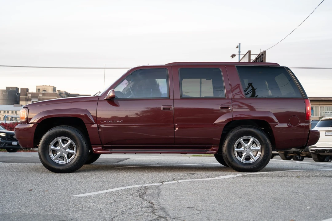 2000 Cadillac Escalade 1st Gen - Image 8 of 31