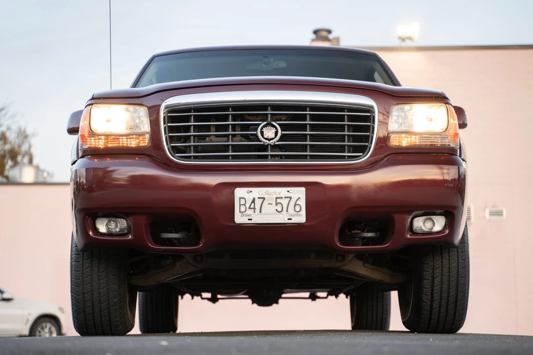 2000 Cadillac Escalade 1st Gen - Image 24 of 31