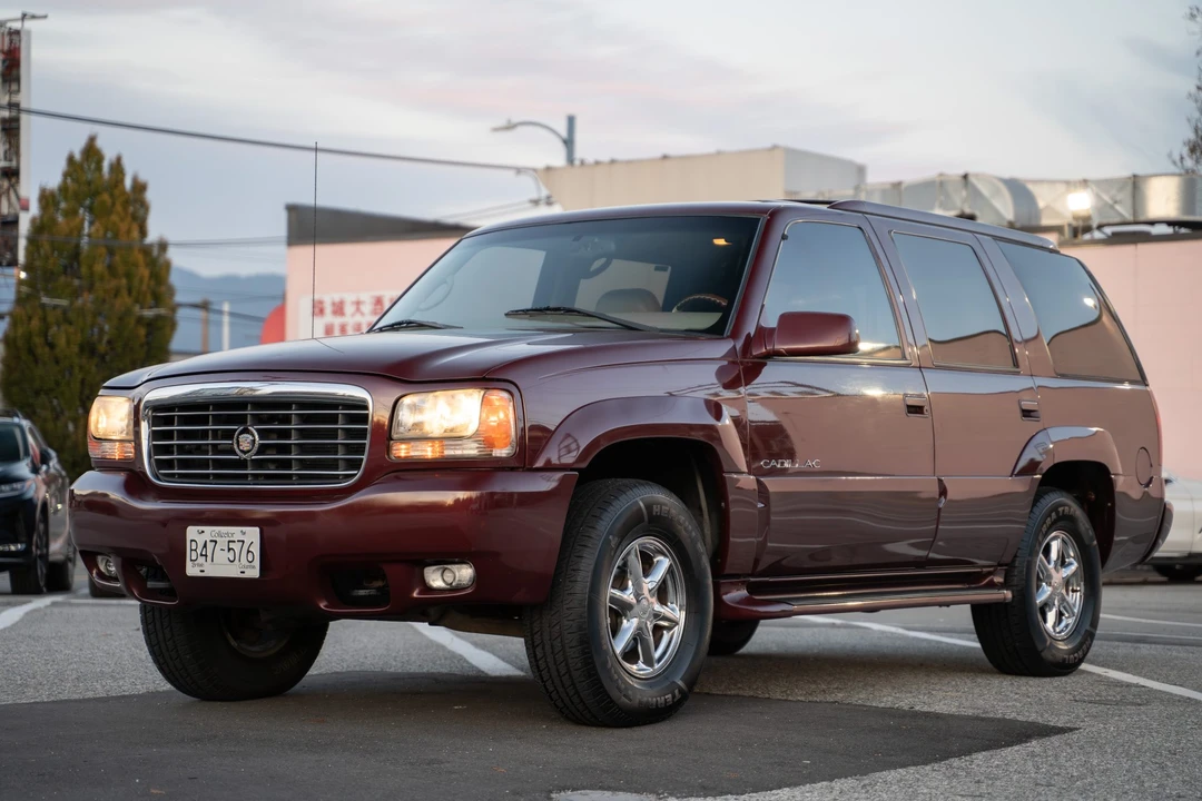 2000 Cadillac Escalade 1st Gen - Image 4 of 31