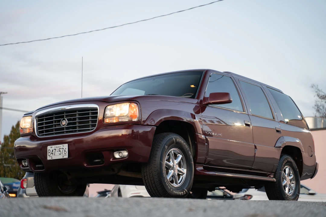 2000 Cadillac Escalade 1st Gen - Image 6 of 31