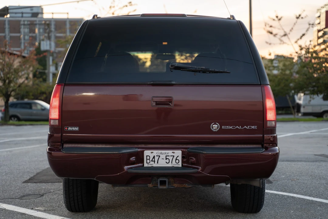 2000 Cadillac Escalade 1st Gen - Image 11 of 31