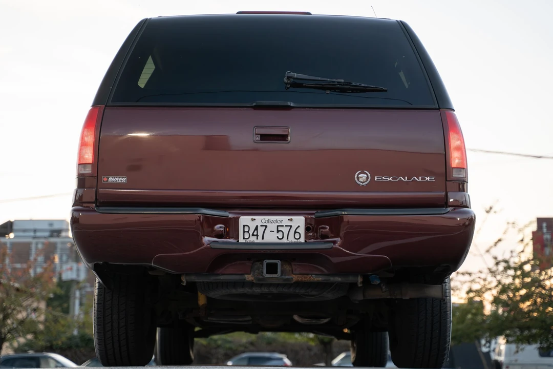 2000 Cadillac Escalade 1st Gen - Image 12 of 31
