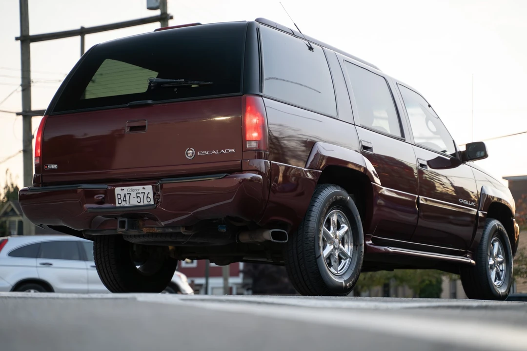 2000 Cadillac Escalade 1st Gen - Image 15 of 31