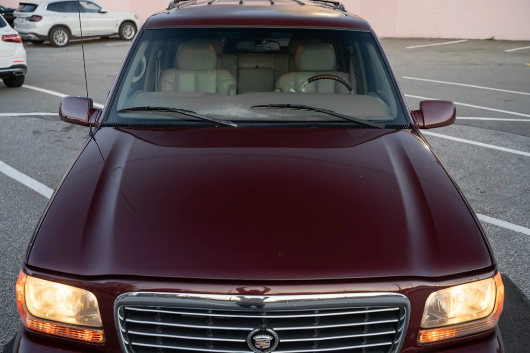 2000 Cadillac Escalade 1st Gen - Image 25 of 31