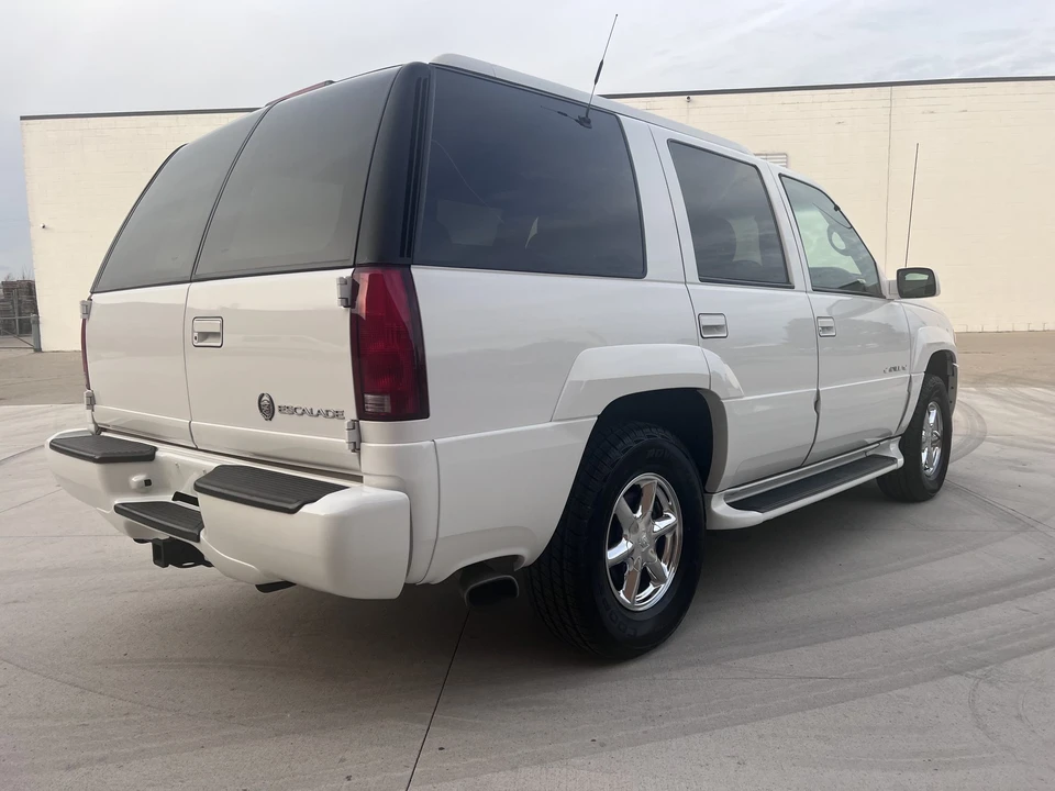 2000 Cadillac Escalade 1st Gen - Image 6 of 31