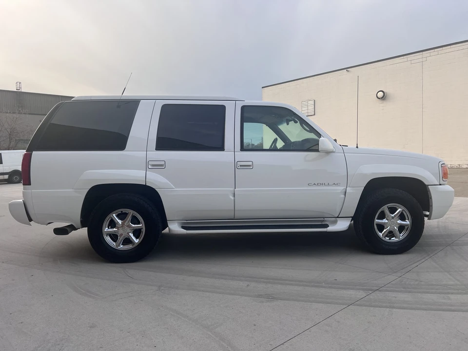 2000 Cadillac Escalade 1st Gen - Image 7 of 31