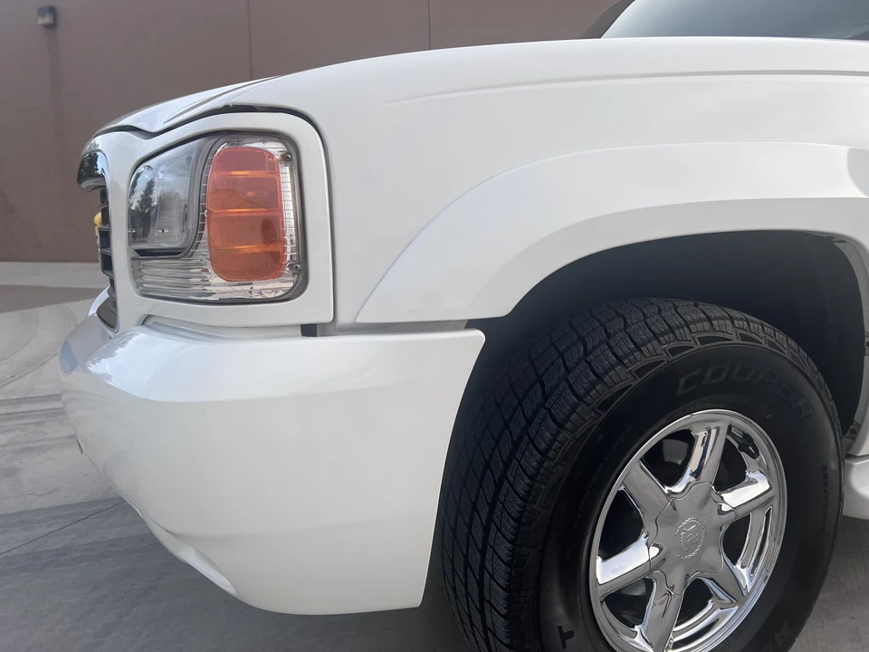 2000 Cadillac Escalade 1st Gen - Image 18 of 31