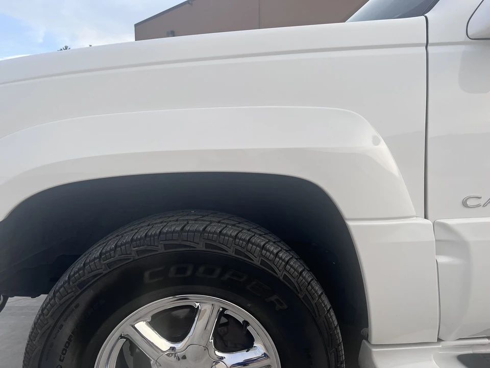 2000 Cadillac Escalade 1st Gen - Image 19 of 31