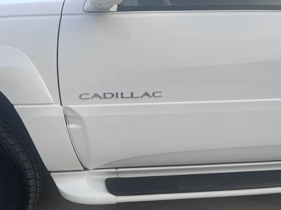 2000 Cadillac Escalade 1st Gen - Image 23 of 31