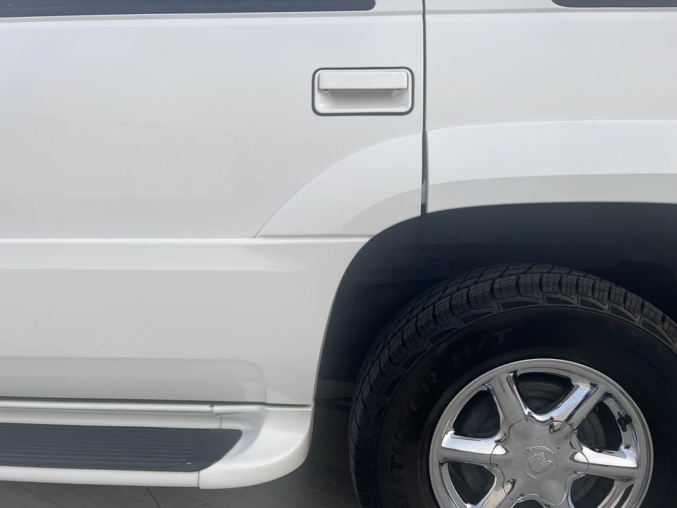 2000 Cadillac Escalade 1st Gen - Image 26 of 31