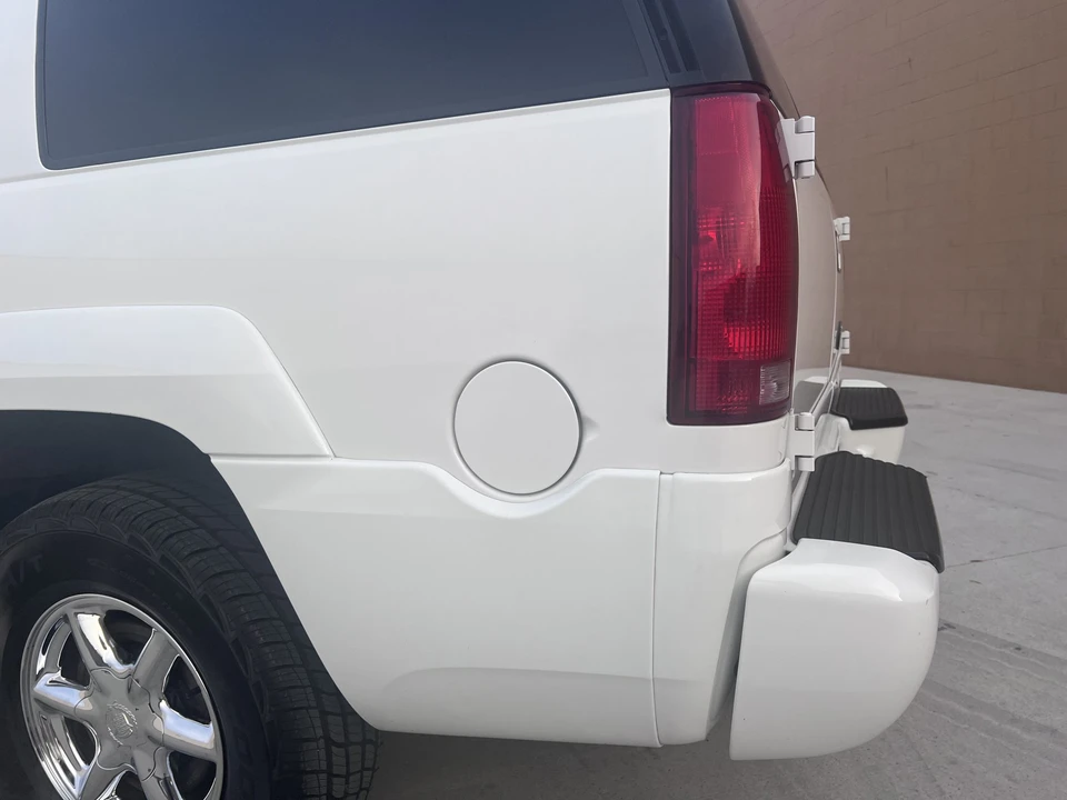 2000 Cadillac Escalade 1st Gen - Image 29 of 31