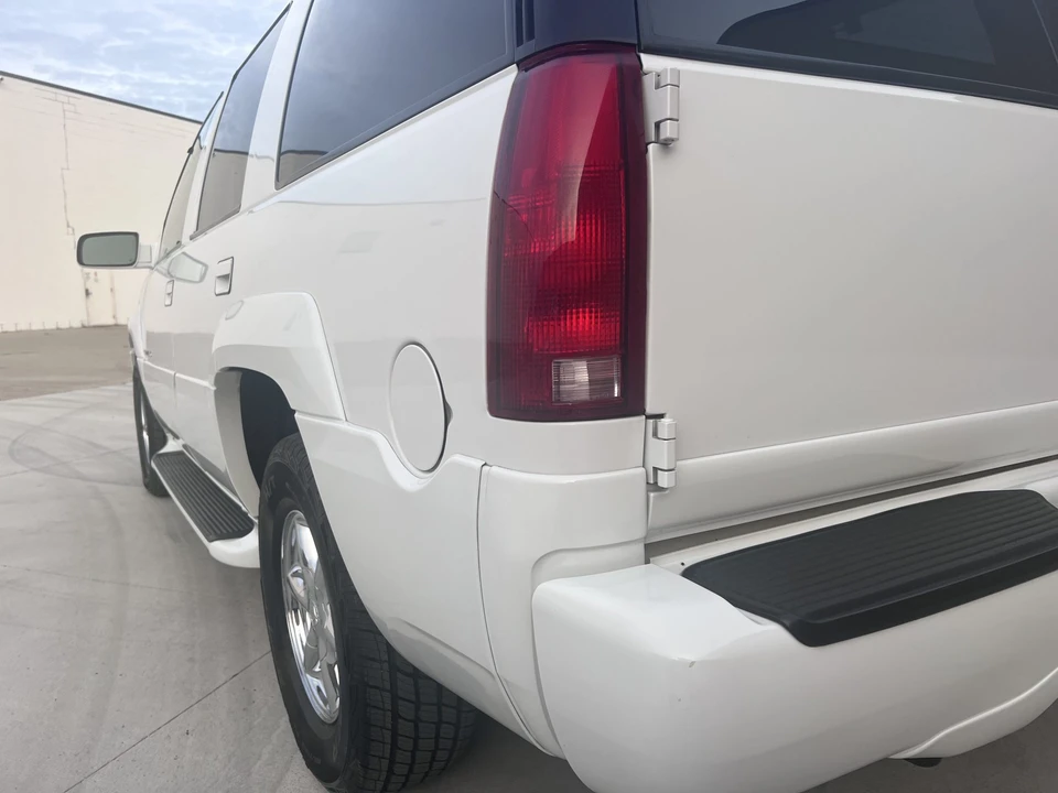 2000 Cadillac Escalade 1st Gen - Image 31 of 31