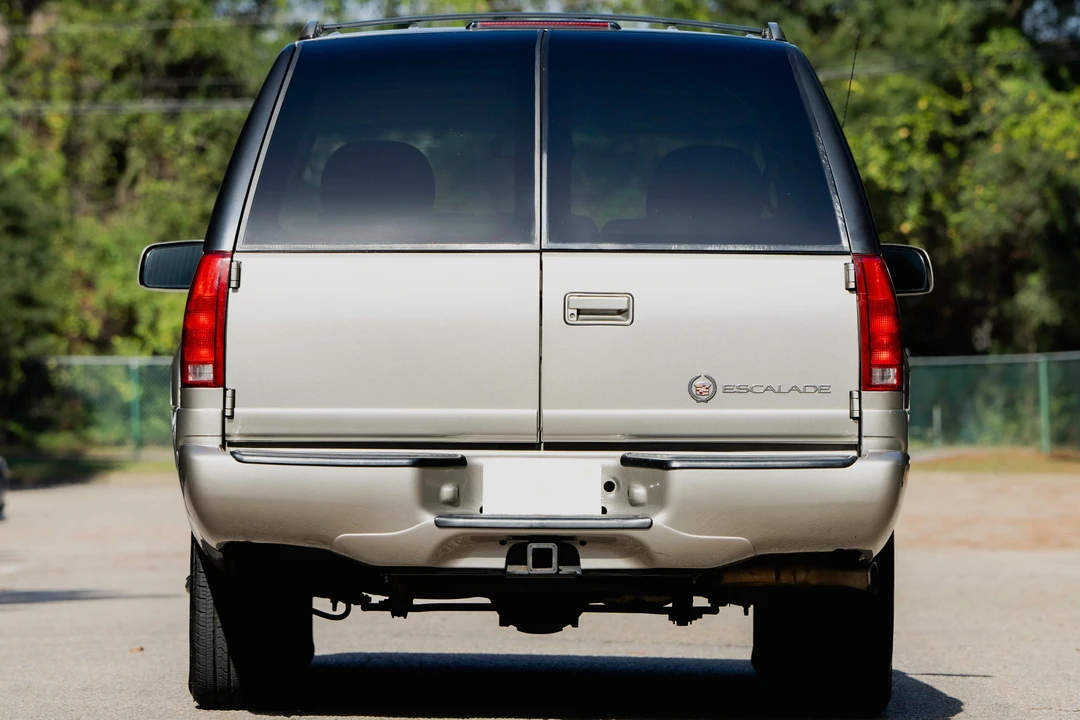 2000 Cadillac Escalade 1st Gen - Image 5 of 31