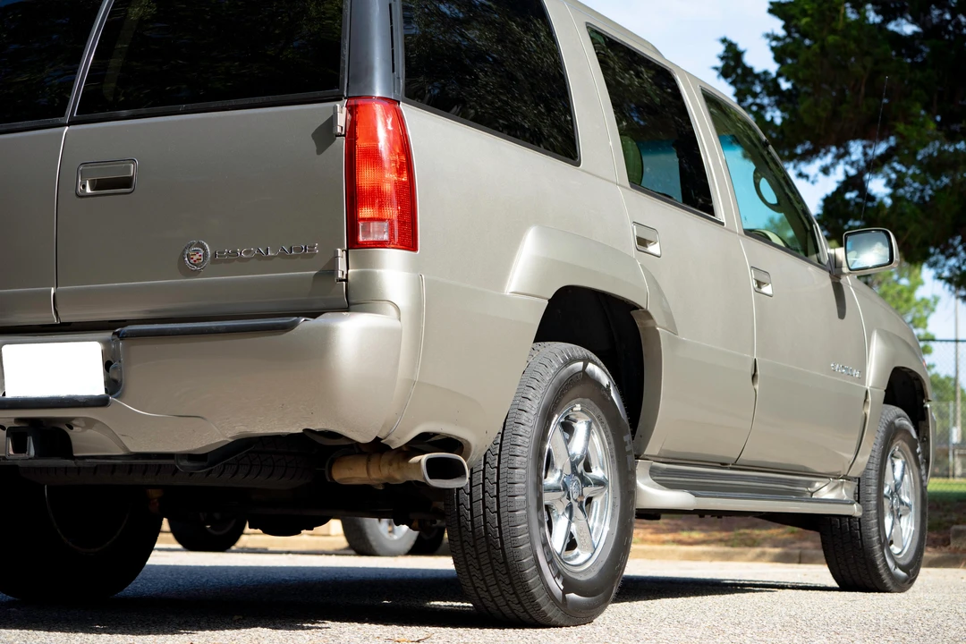 2000 Cadillac Escalade 1st Gen - Image 25 of 31