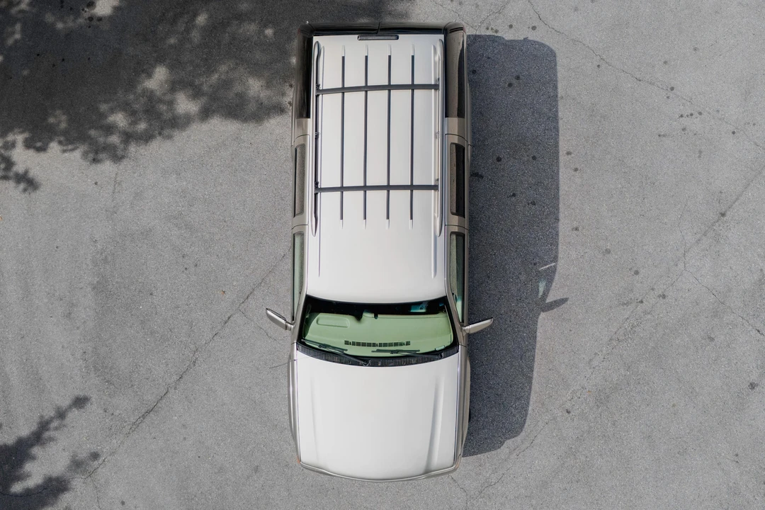2000 Cadillac Escalade 1st Gen - Image 6 of 31